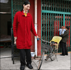 Worlds Tallest Woman